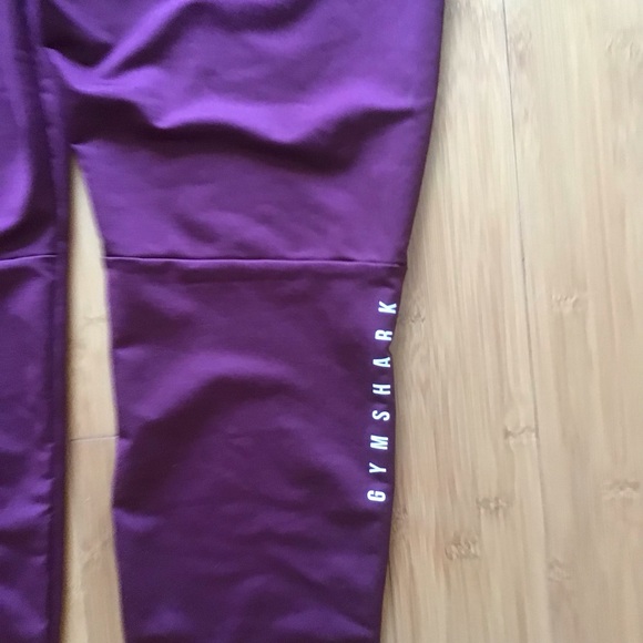 NWOT GYMSHARK SPORT JOGGERS
Slim Fit Baked Maroon - Picture 8 of 9